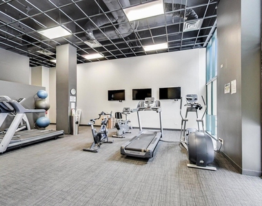 400 W Ontario Street - Photo Thumbnail 18