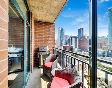 400 W Ontario Street - Photo Thumbnail 16