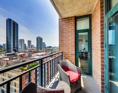 400 W Ontario Street - Photo Thumbnail 17