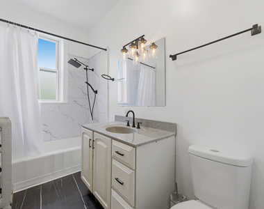 7000 S Paxton Avenue - Photo Thumbnail 8