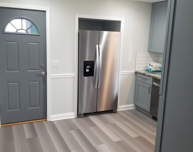 2315 N Merrimac Avenue - Photo Thumbnail 10