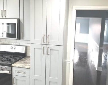 2315 N Merrimac Avenue - Photo Thumbnail 12