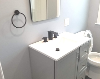 2315 N Merrimac Avenue - Photo Thumbnail 56