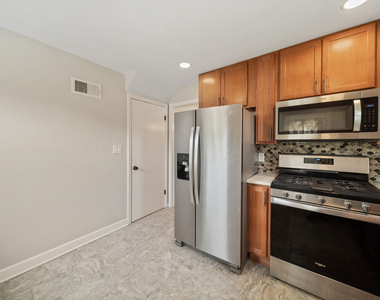 5320 Suffield Court - Photo Thumbnail 7