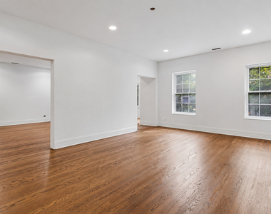 6914 N Sheridan Road - Photo Thumbnail 2
