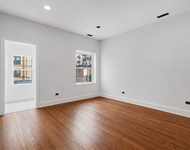 6914 N Sheridan Road - Photo Thumbnail 10