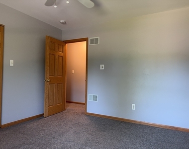 36420 N Tamarack Drive - Photo Thumbnail 22