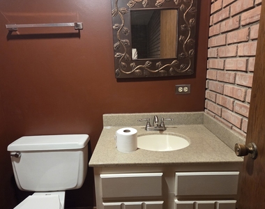 528 E Main Street - Photo Thumbnail 8