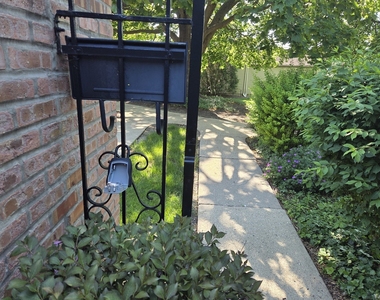 528 E Main Street - Photo Thumbnail 2