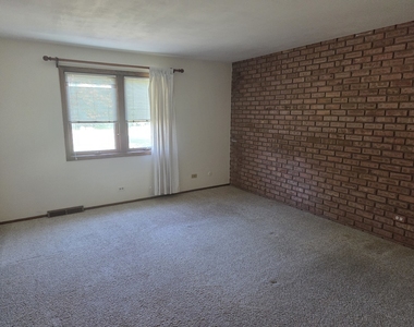 528 E Main Street - Photo Thumbnail 10