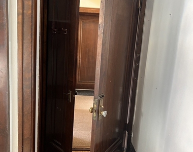 5904 W Berteau Avenue - Photo Thumbnail 2