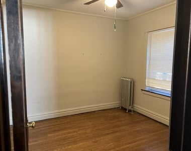 5904 W Berteau Avenue - Photo Thumbnail 14