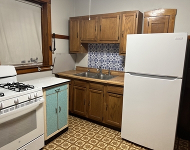 5904 W Berteau Avenue - Photo Thumbnail 9