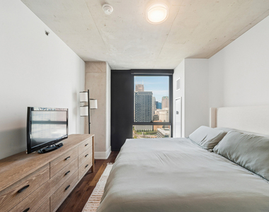 234 W Polk Street - Photo Thumbnail 6