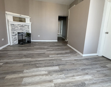4340 S Berkeley Avenue - Photo Thumbnail 1