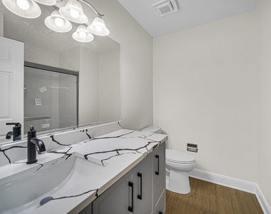 607 Berkley Court - Photo Thumbnail 16