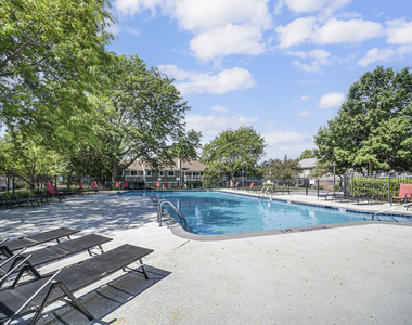 607 Berkley Court - Photo Thumbnail 28