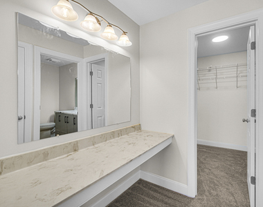 607 Berkley Court - Photo Thumbnail 15