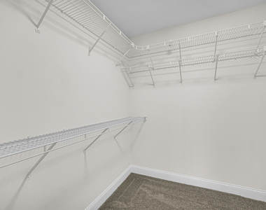 607 Berkley Court - Photo Thumbnail 18