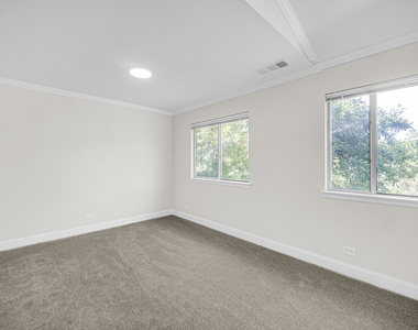 607 Berkley Court - Photo Thumbnail 7