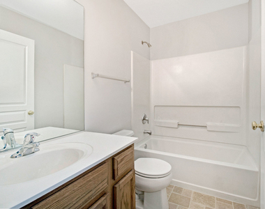 409 Metropolitan Street - Photo Thumbnail 17