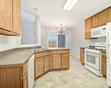 409 Metropolitan Street - Photo Thumbnail 6
