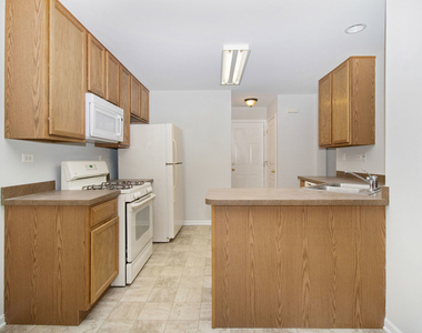 409 Metropolitan Street - Photo Thumbnail 8