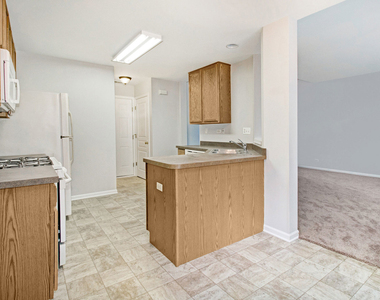 409 Metropolitan Street - Photo Thumbnail 7