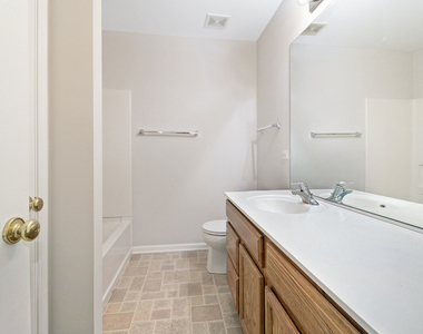 409 Metropolitan Street - Photo Thumbnail 15