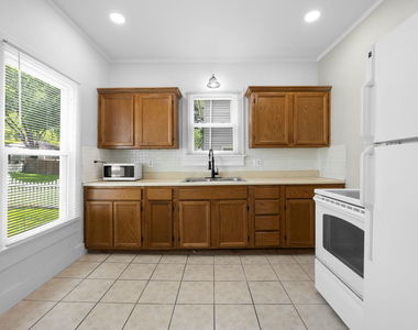 714 E Jackson Street - Photo Thumbnail 8