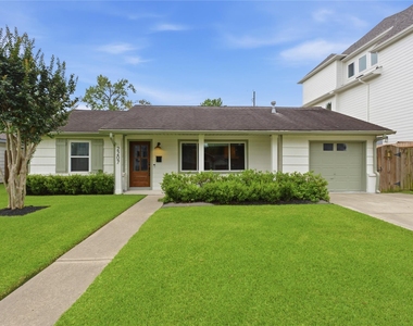 2207 Saxon Drive - Photo Thumbnail 1