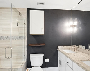 2207 Saxon Drive - Photo Thumbnail 20