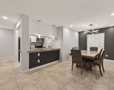 5333 Richmond Avenue - Photo Thumbnail 5