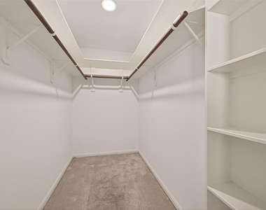 5333 Richmond Avenue - Photo Thumbnail 18