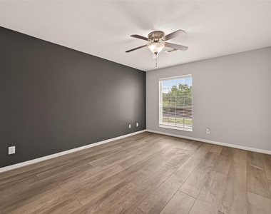 5333 Richmond Avenue - Photo Thumbnail 15