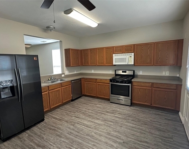 23851 Single Oak Street - Photo Thumbnail 4