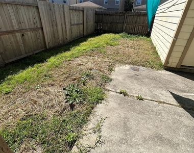 23851 Single Oak Street - Photo Thumbnail 14