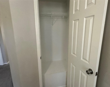 23851 Single Oak Street - Photo Thumbnail 12