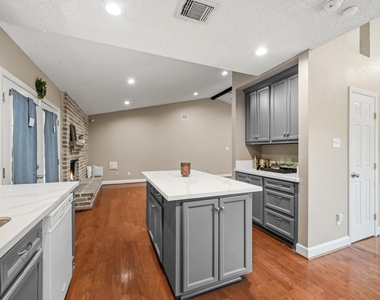17511 Favor Bend Court - Photo Thumbnail 22