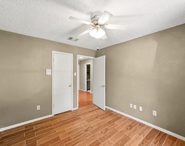 17511 Favor Bend Court - Photo Thumbnail 26