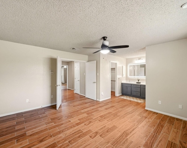 17511 Favor Bend Court - Photo Thumbnail 32
