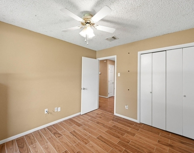 17511 Favor Bend Court - Photo Thumbnail 28