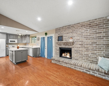 17511 Favor Bend Court - Photo Thumbnail 37