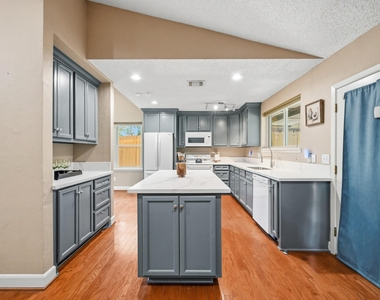 17511 Favor Bend Court - Photo Thumbnail 19