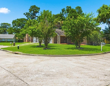 17511 Favor Bend Court - Photo Thumbnail 3
