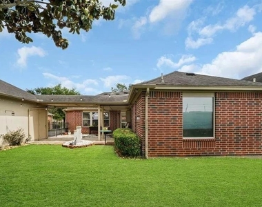 2507 Rustic Trail Lane - Photo Thumbnail 17