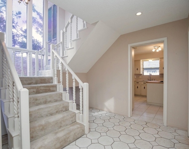 3903 Kiamesha Drive - Photo Thumbnail 2
