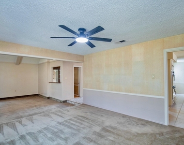 3903 Kiamesha Drive - Photo Thumbnail 16