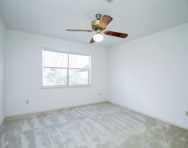 3903 Kiamesha Drive - Photo Thumbnail 26