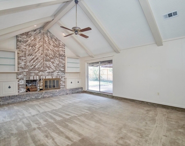 3903 Kiamesha Drive - Photo Thumbnail 14
